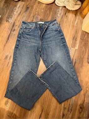 Garage Women’s Straight Leg Jeans in Medium Blue
